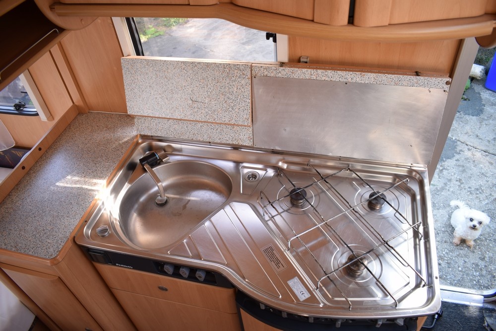 Dethleffs Camper 430 1999 - pojezd, solár, předstan - 8