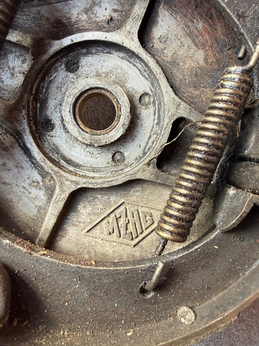 DKW - Kompletní kolo s osou MZAG - 8