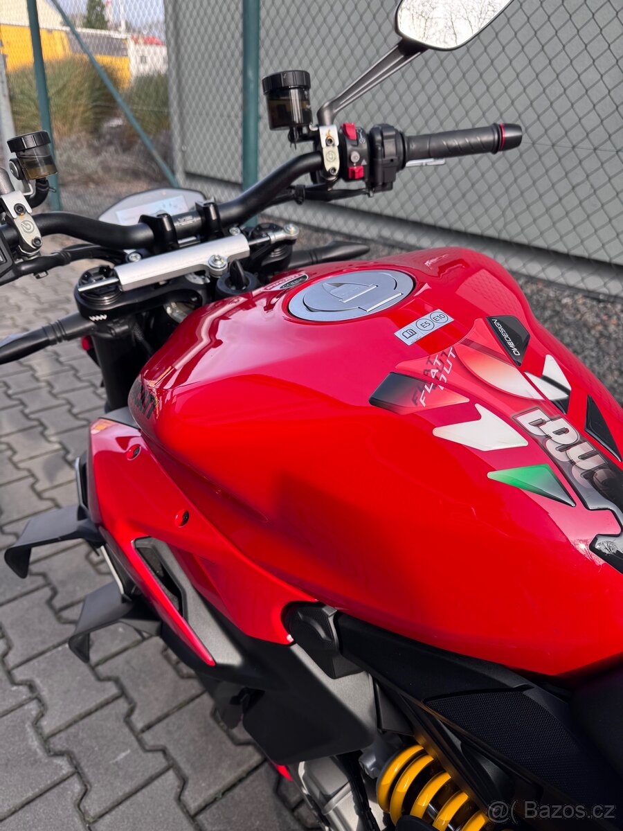 Streetfighter V2 - 8