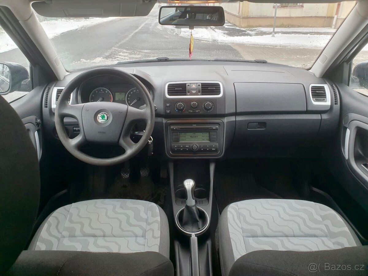 Škoda Fabia 2 1.6 16 v benzin 2009 top stav - 8