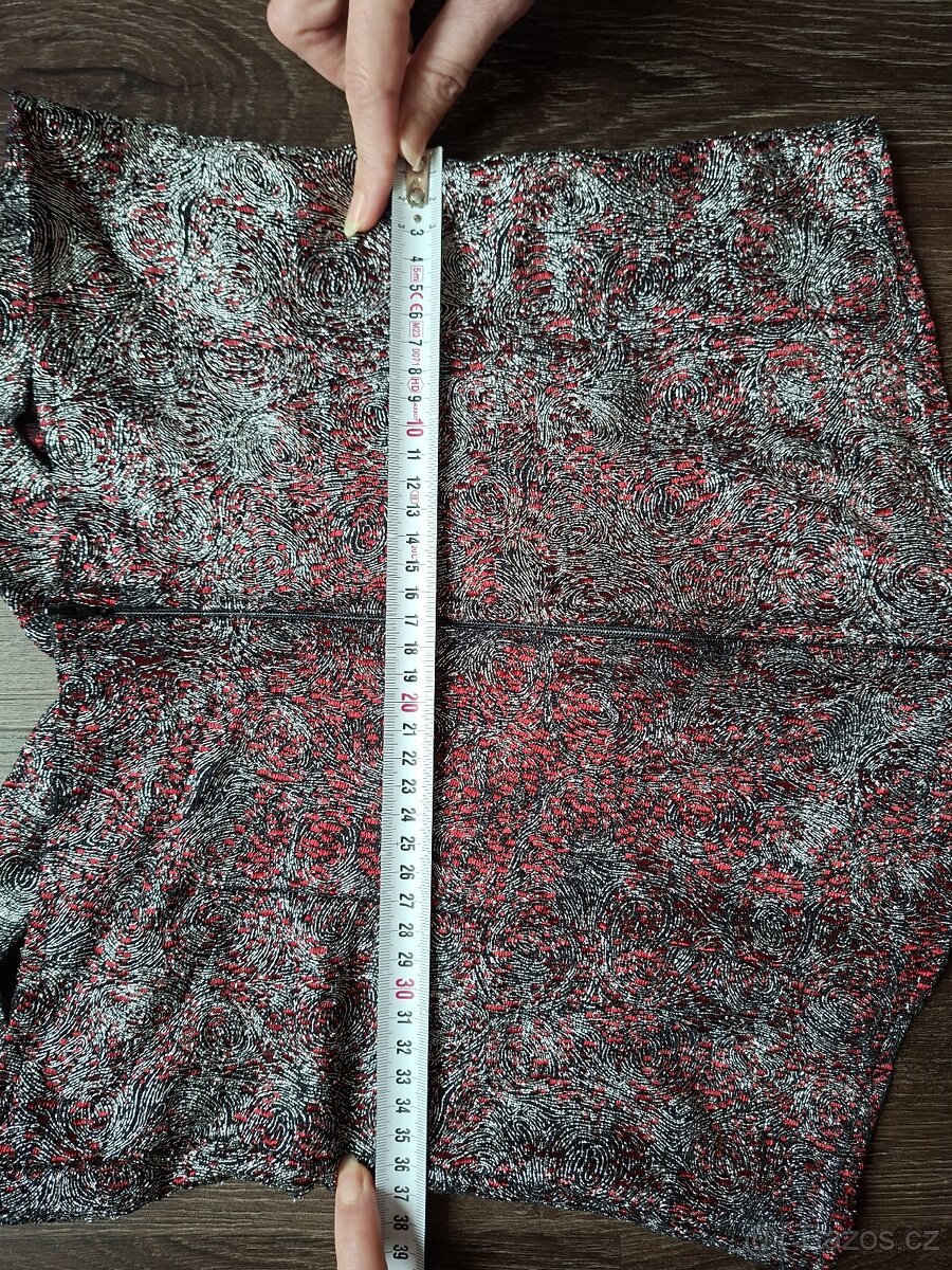 Originální plesové šaty - 8