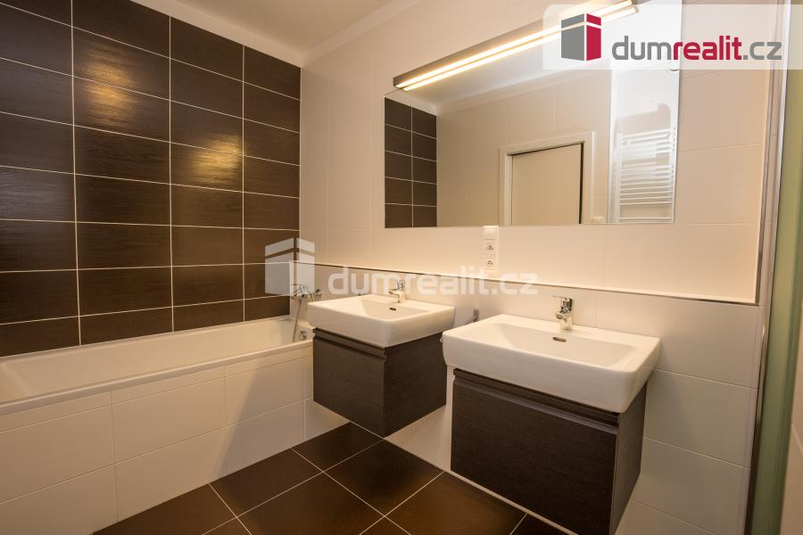 Pronájem bytu 4+kk 94 m2 Praha 4 Háje rezidenční komplex Mil - 8