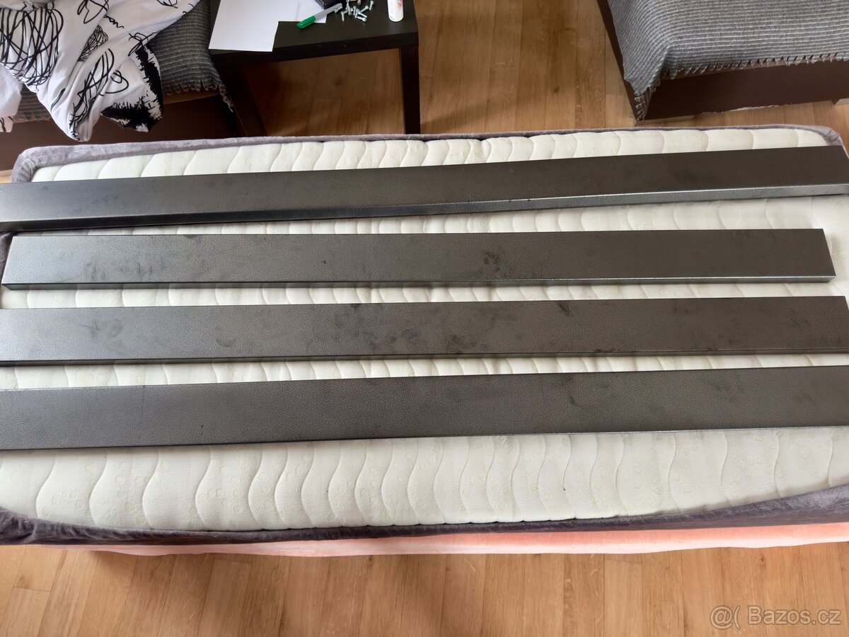 Masivní manželská postel 180x200 cm – Designový kov & dřevo - 8