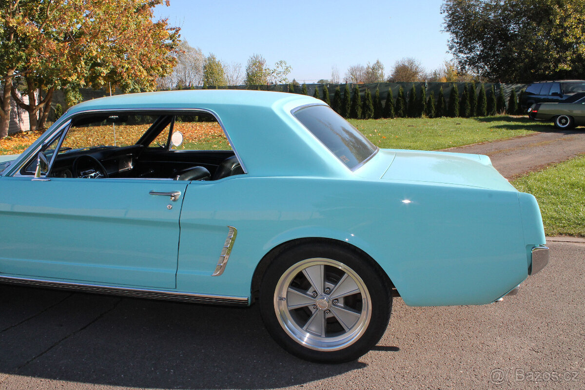 1965 Ford Mustang Coupe, 289 V8, automat, velmi pěkný - 8