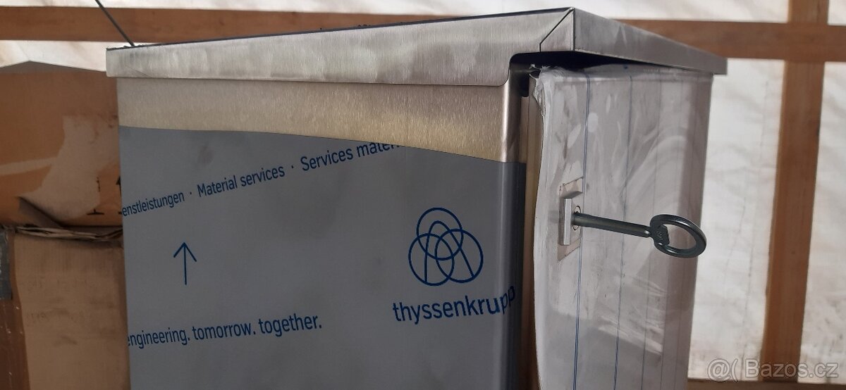 Nerezový rozvaděč /skřín 760x760x400mm / Rittal - 8