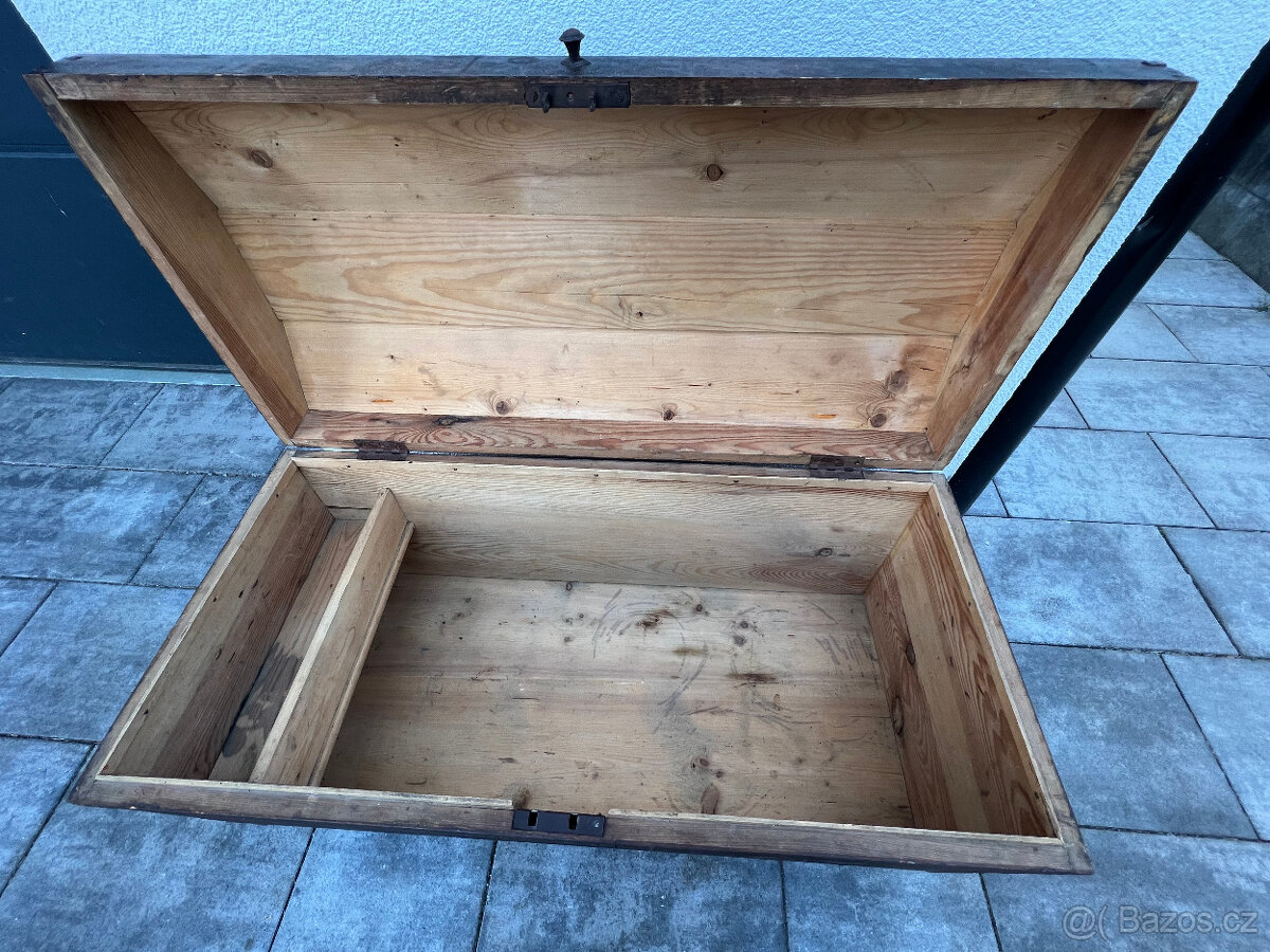 Stará truhla dřevěná - 8