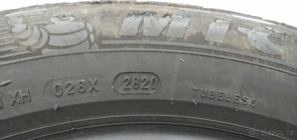 Michelin 225/60R17 - 8