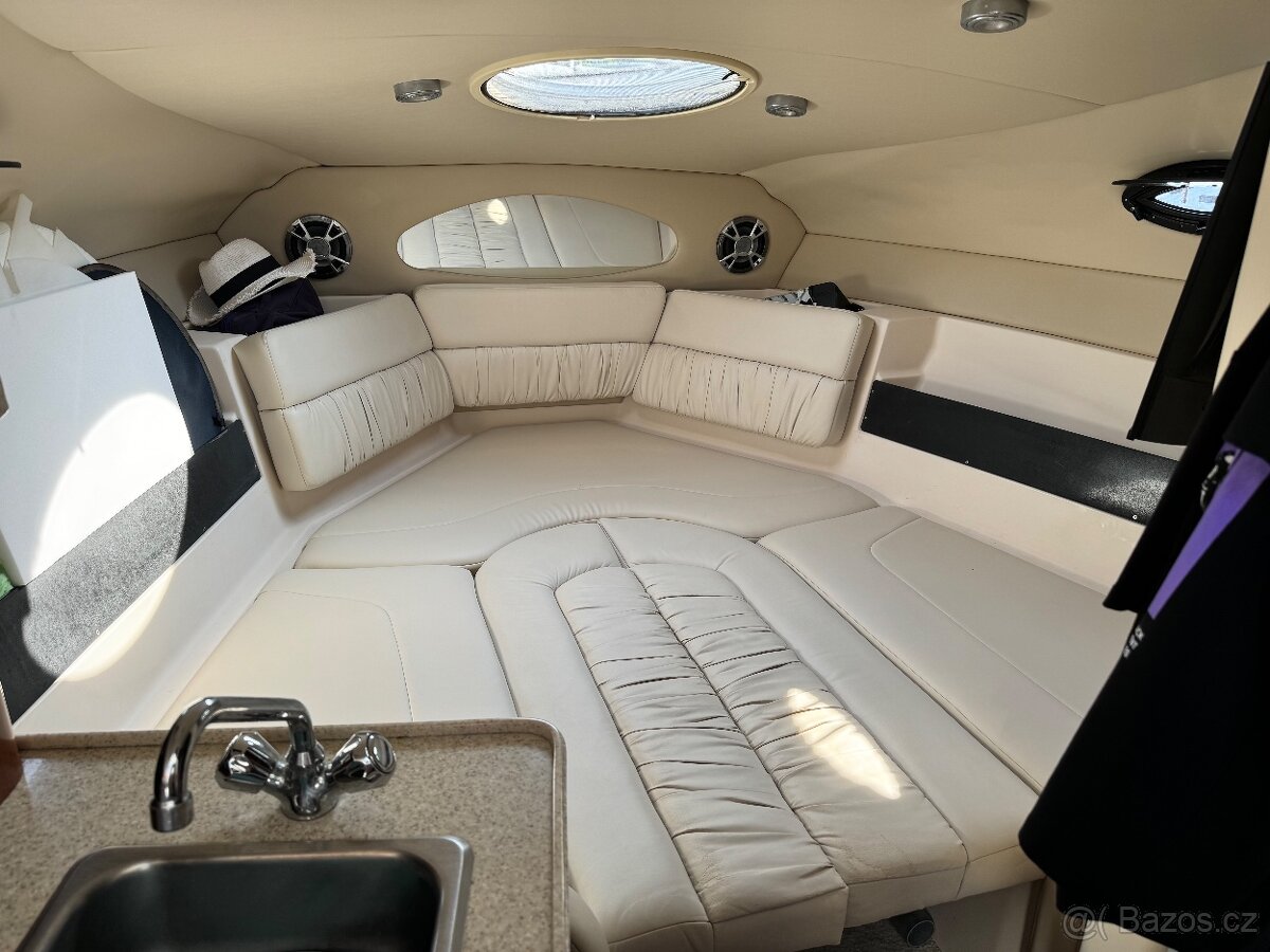 Kajutová loď Regal Commodore 2665 - 8