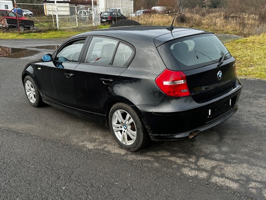 BMW e81 118i 2.0i, r.2007, serviska, STK, klima - 8