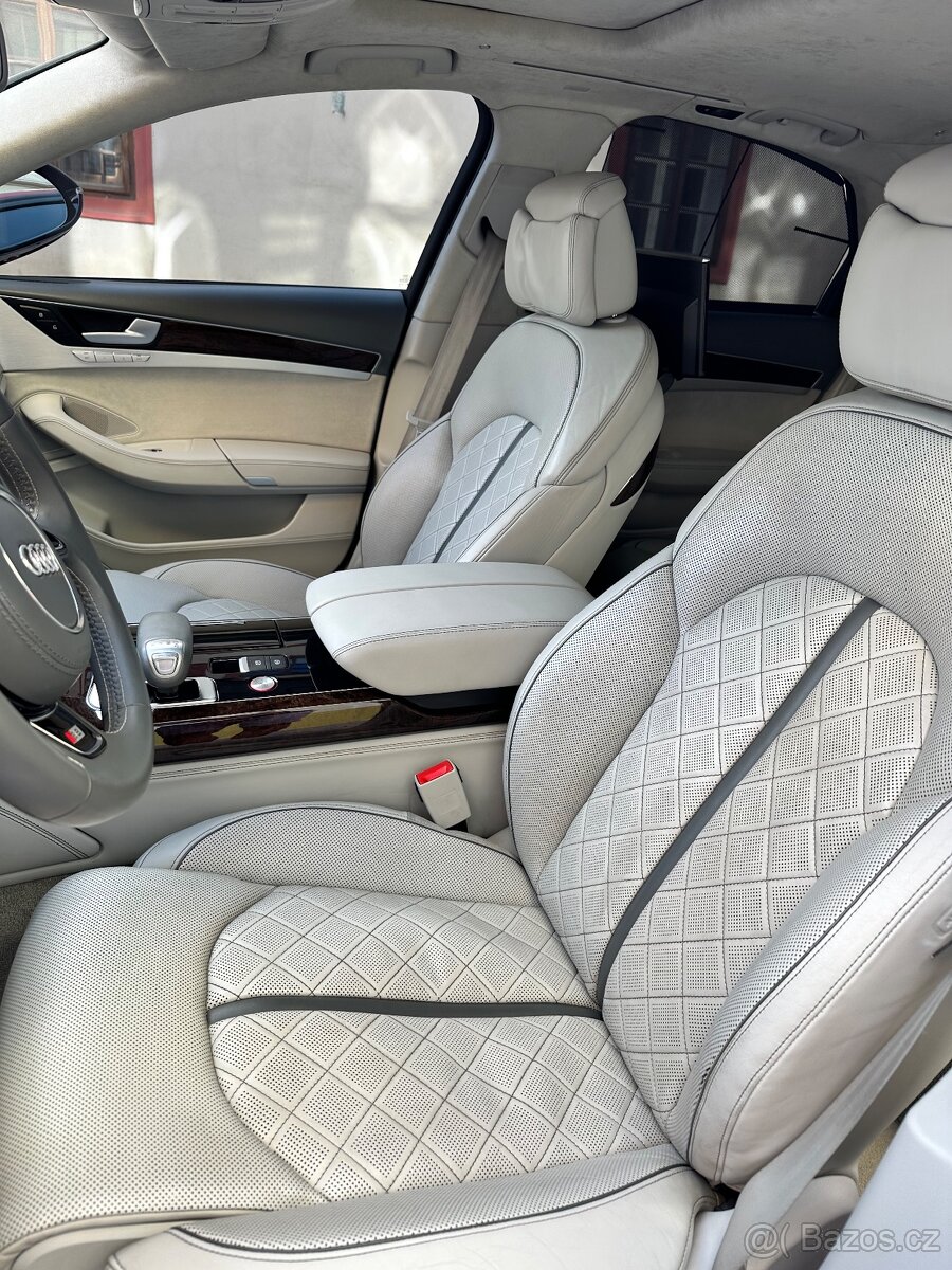 Audi S8 D4 V8 382 kW - 8
