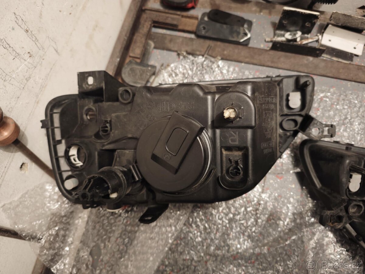 Dacia Logan I světlomety - 8