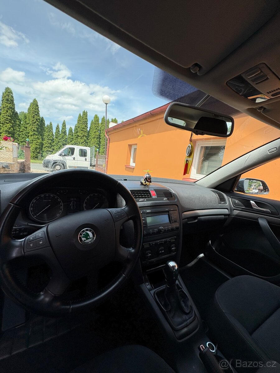 Škoda Octavia 2 FSI combi - 8