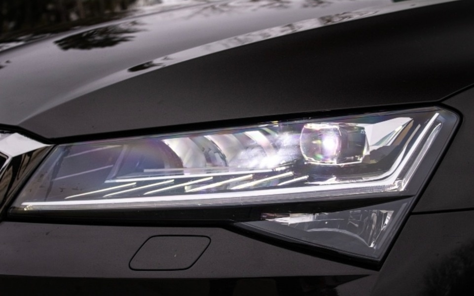 Škoda Superb Combi L&K 2.0 TSI 140 kW DSG - 8