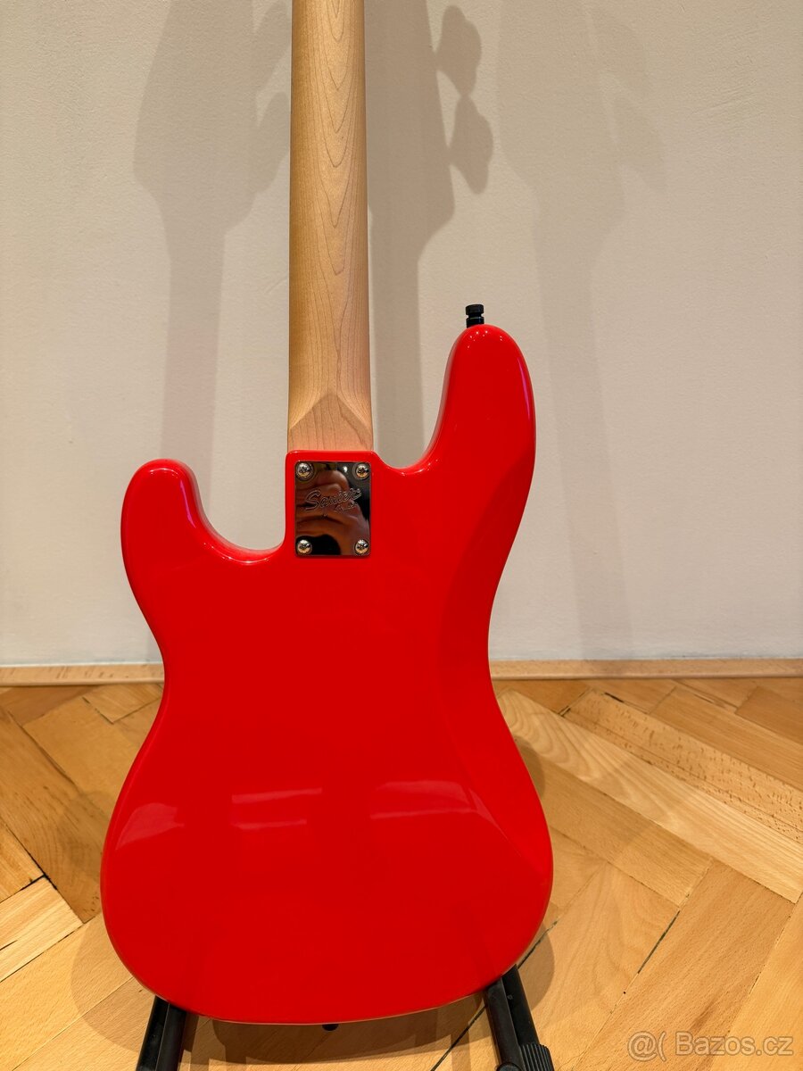 Baskytara Fender Squier - 8