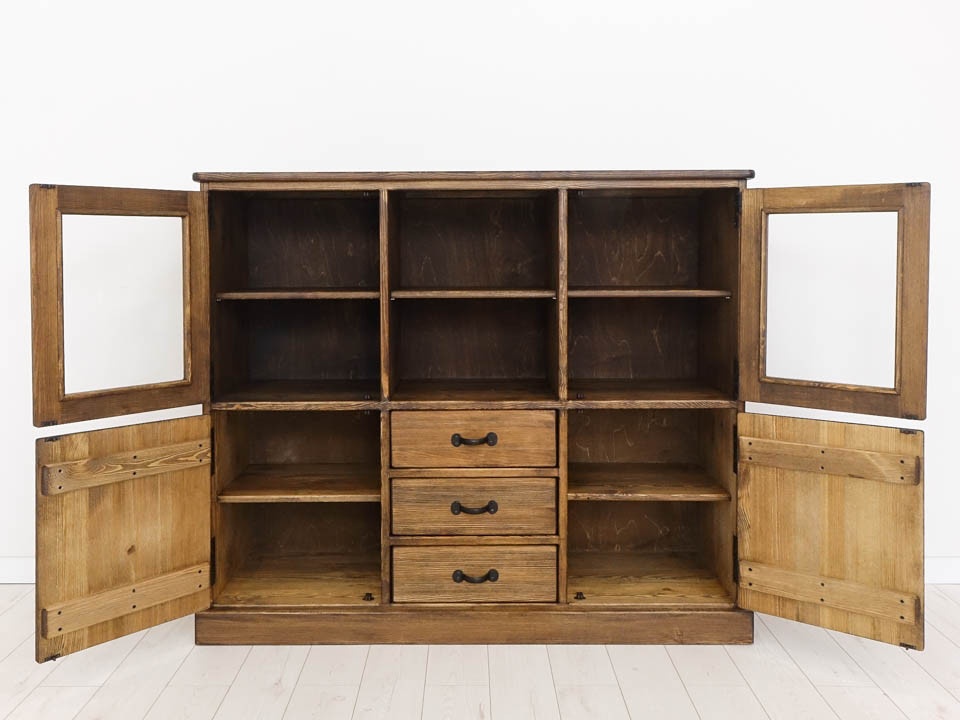 RUSTIKÁLNÍ KREDENC - 8