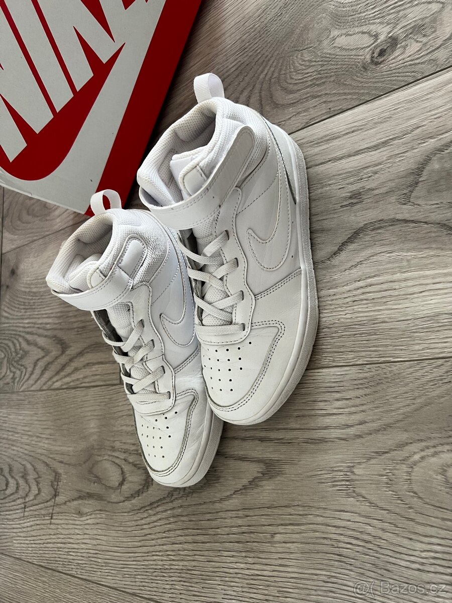 Tenisky Nike court borough mid 2 - 8