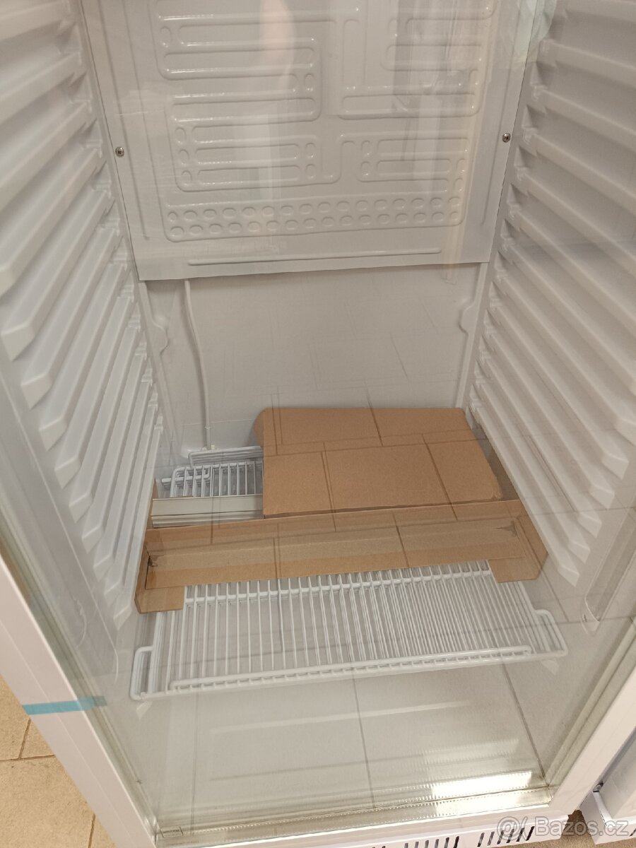 2 x nová gastro lednice METRO 347 L - 8