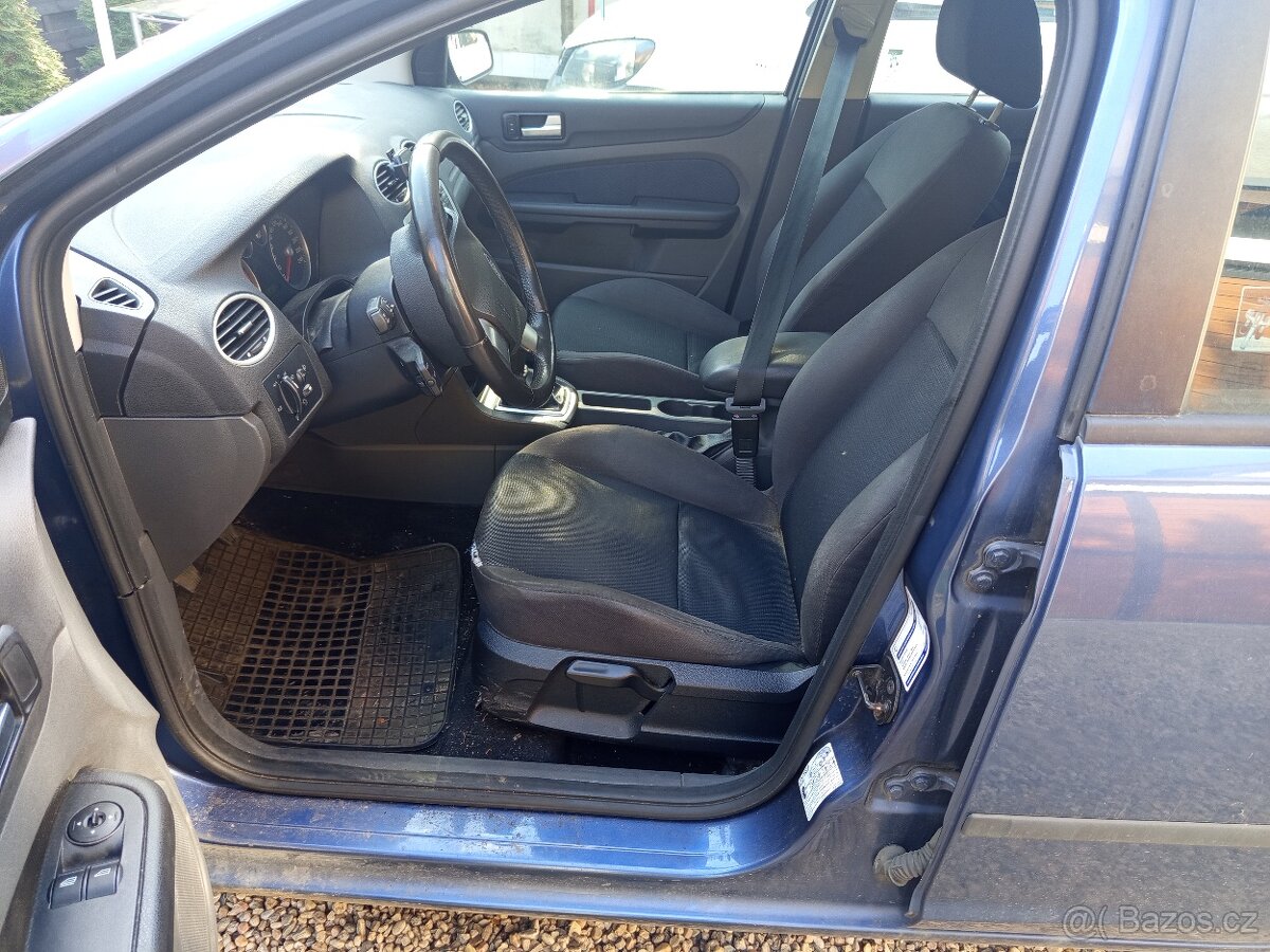 Ford Focus 1.6 kombi - 8
