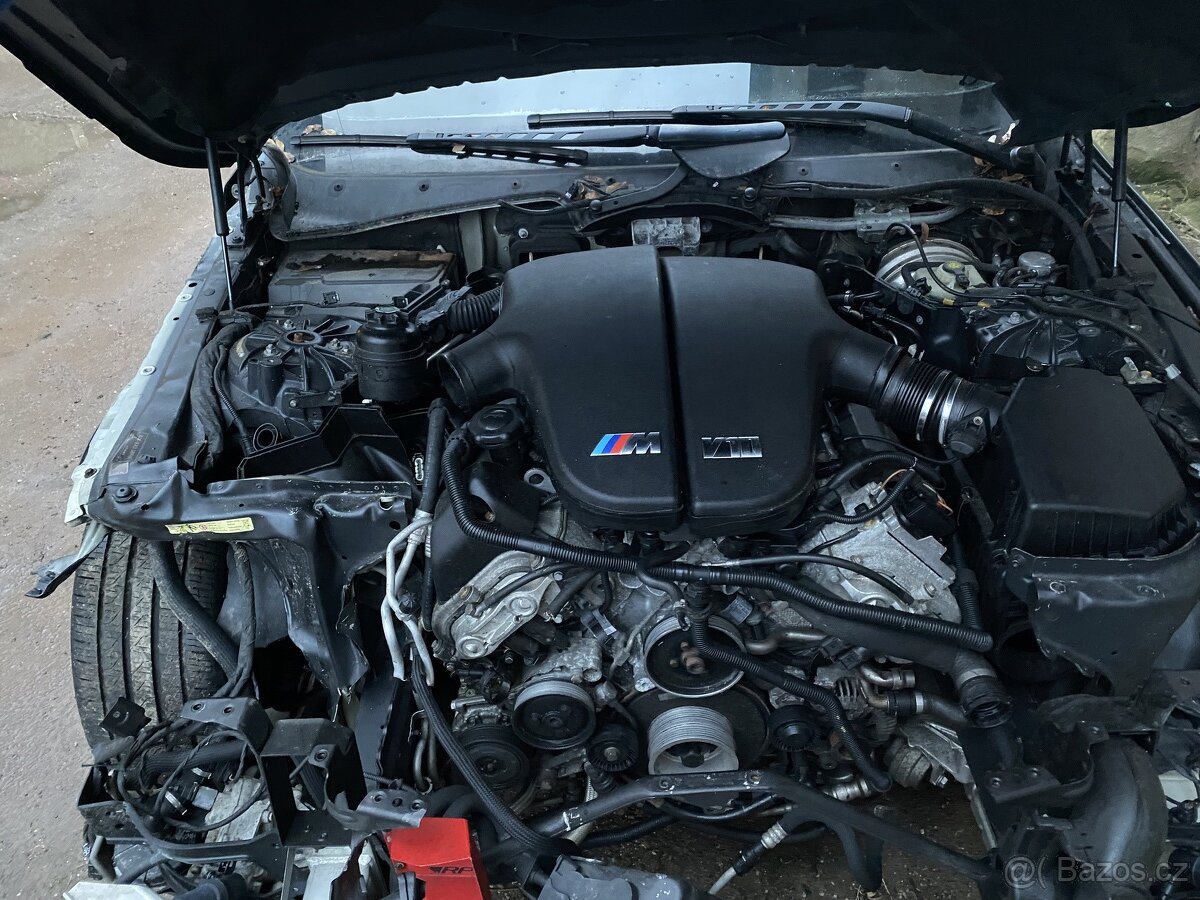 2006 BMW E60 M5 - NA NÁHRADNÍ DÍLY - 8