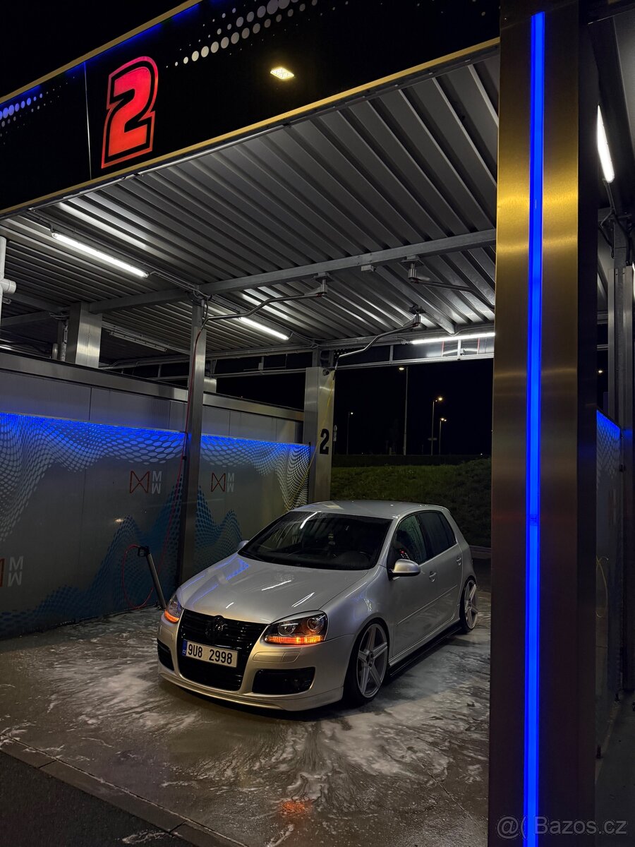 Volkswagen Golf 5 - 8