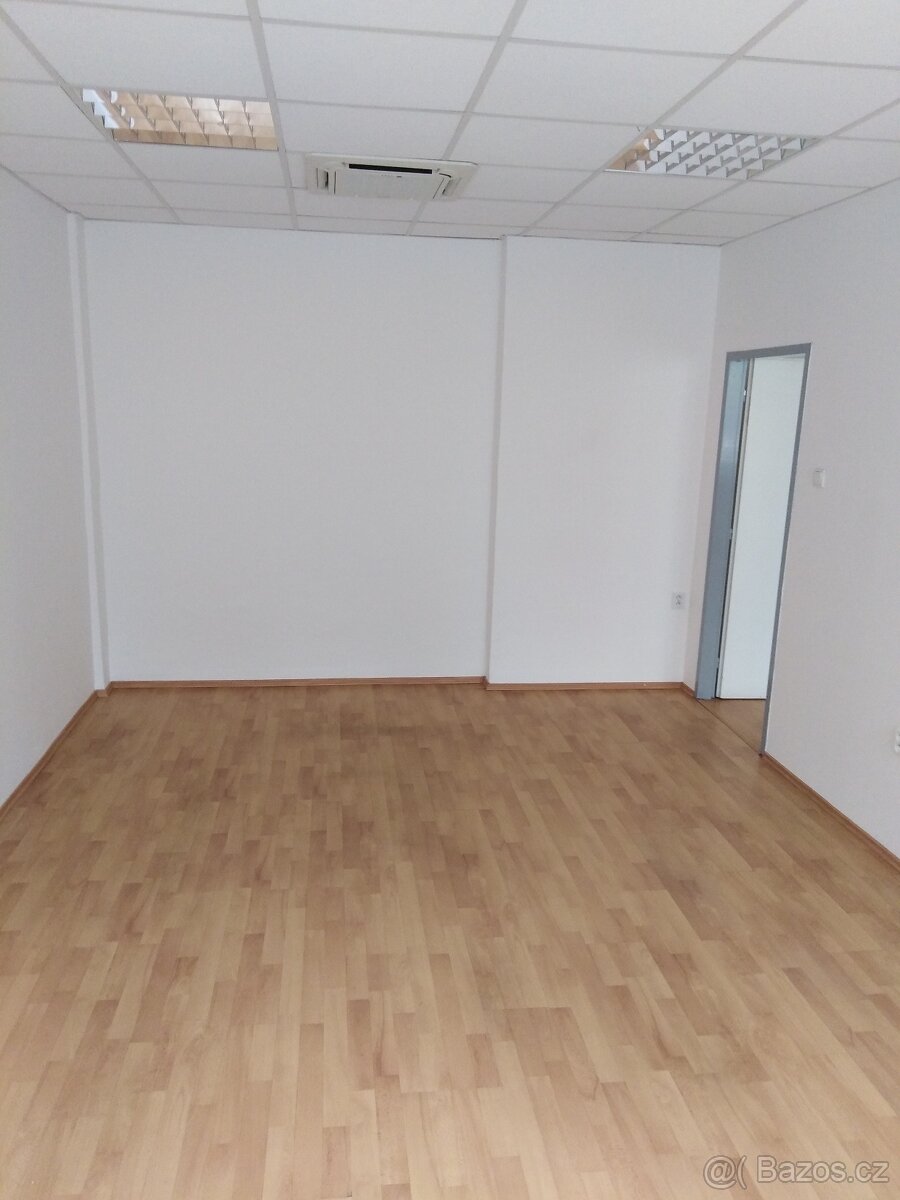 Budova s nájemníky v Bratislavě na prodej - 8