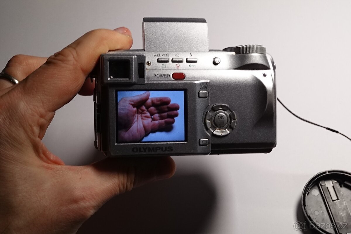 Olympus C-765 Ultra Zoom - 8