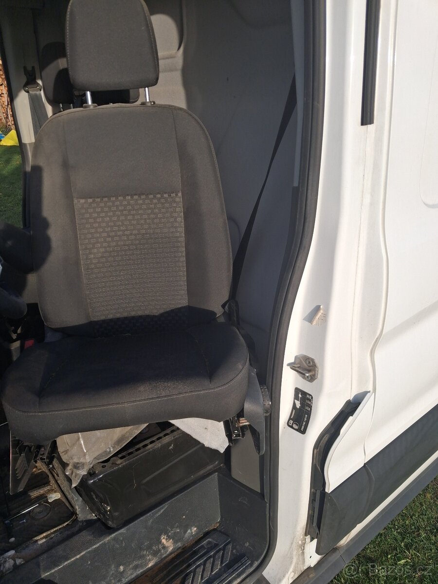 PRODÁM VÝŘEZOVÉ DÍLY Z KAROSERIE FORD TRANSIT 2018 VYSOKÝ - 8