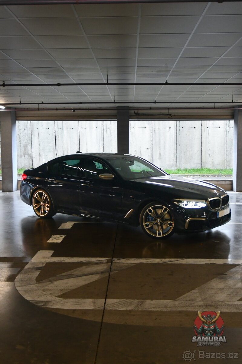 BMW M550i xDrive - 8