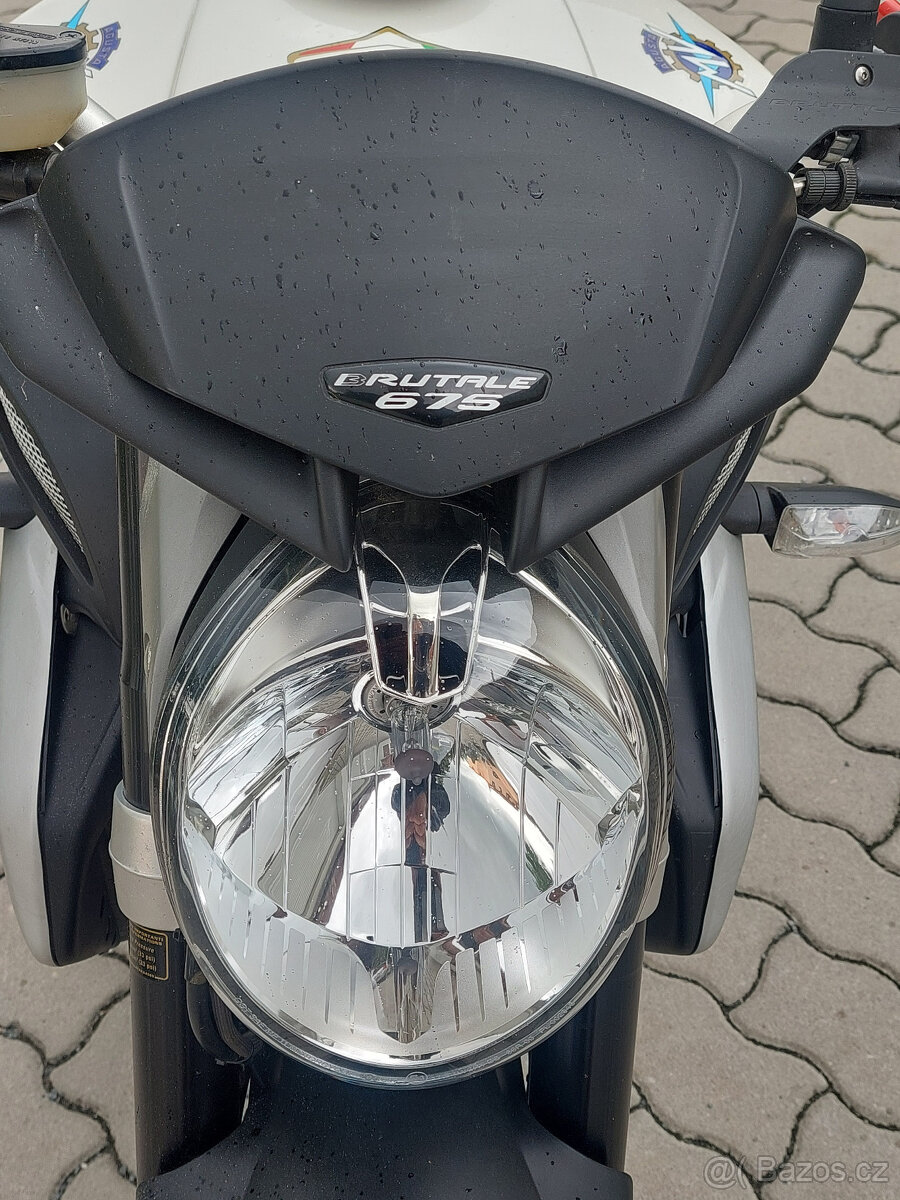MV Agusta Brutale 675 - 8