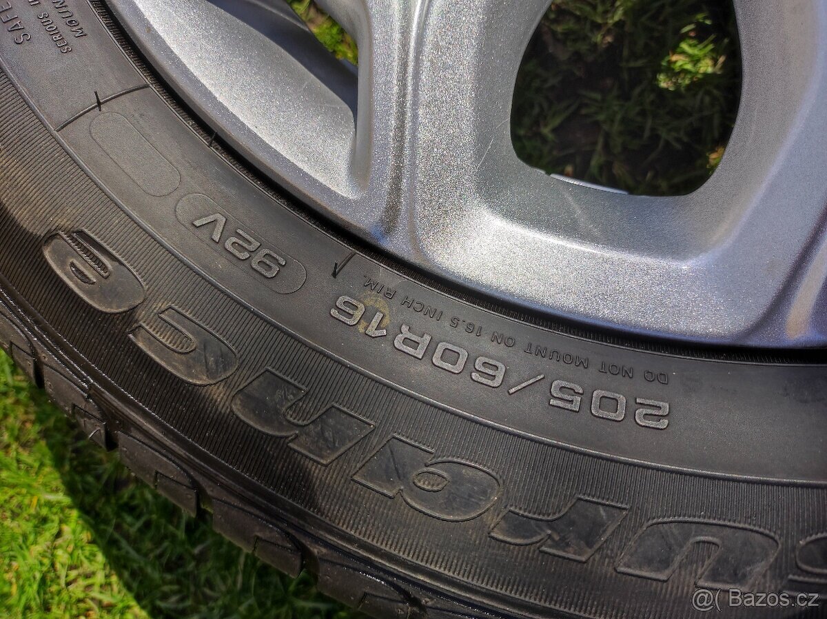 Letní sada Ford Ecosport r16 4x108 Goodyear 205/60/16 - 8