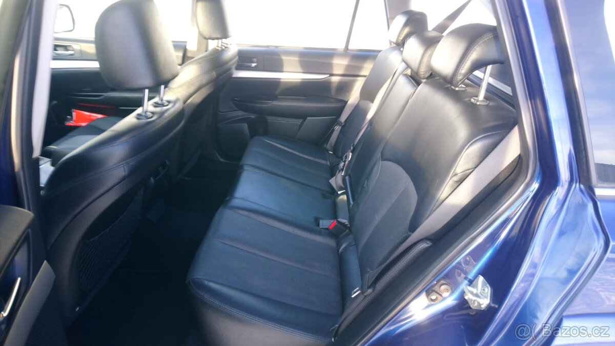 Subaru Legacy Combi 2.5i automat 2011 - 8