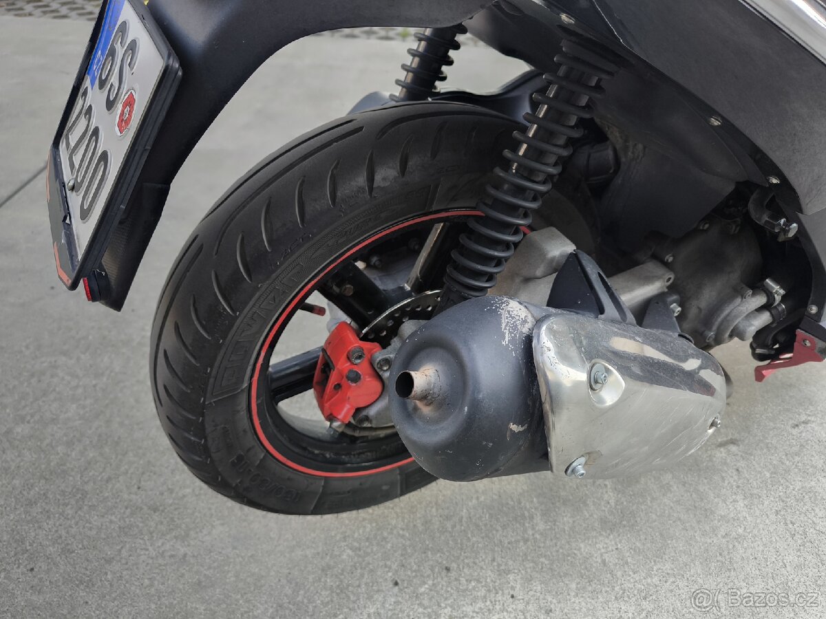 Aprilia Spotrcity 250 ie - 8