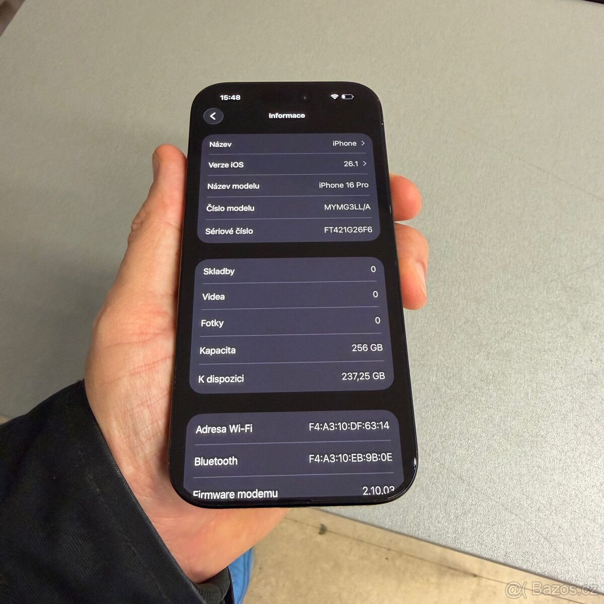 iPhone 16 Pro 256GB černý, rok záruka - 8