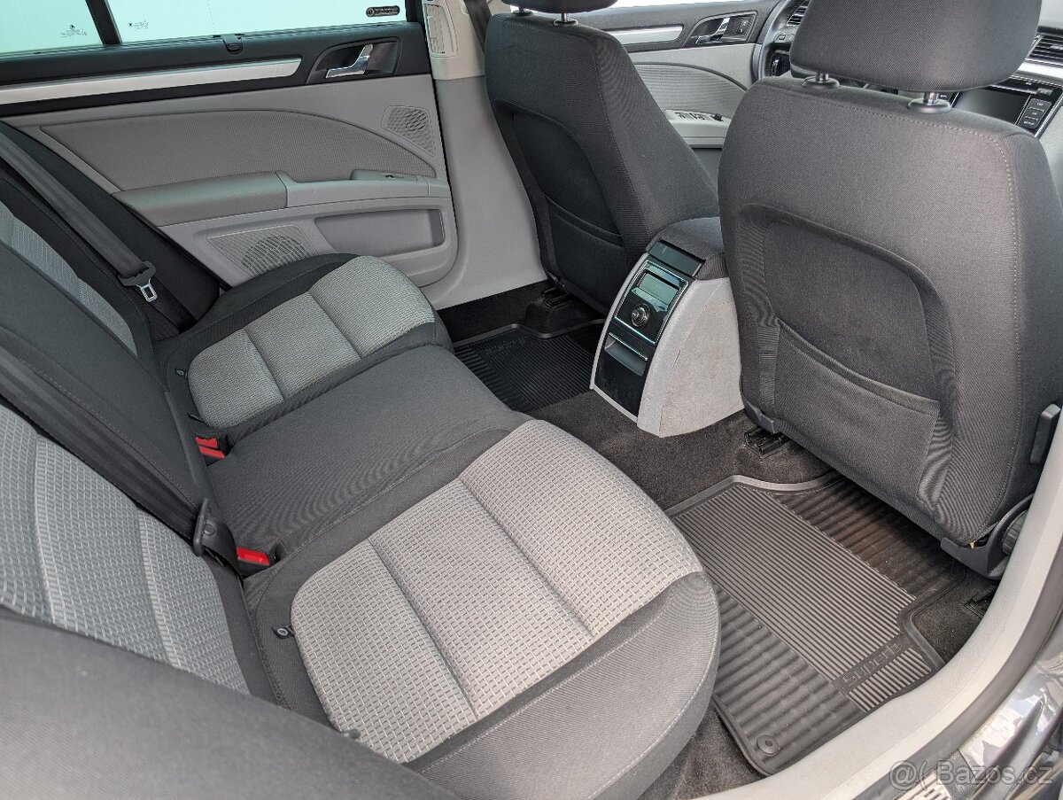 Škoda Superb Combi 2.0 TDI / 103 kW DSG Ambition - 8