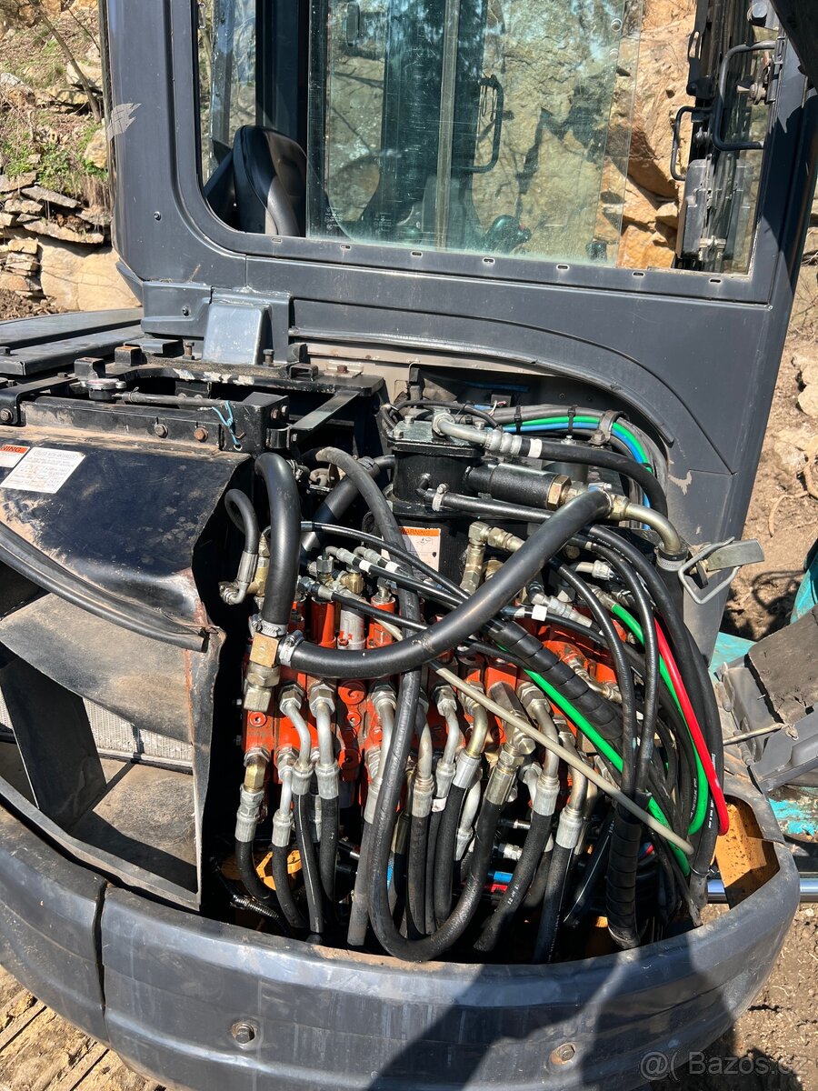 Pasový bagr Kobelco SK55SR - 8