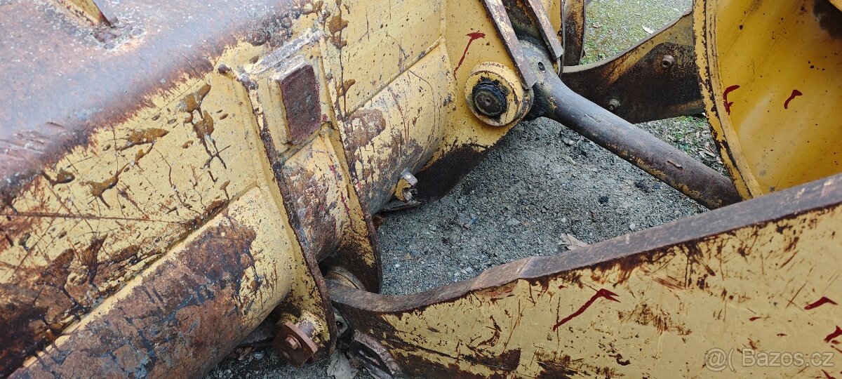 Pásový nakladač CAT 953C - 8