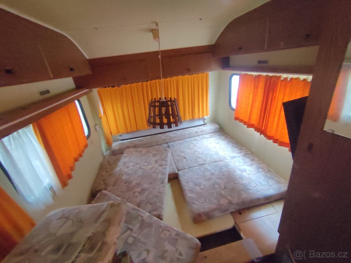 karavan Wilk - 8