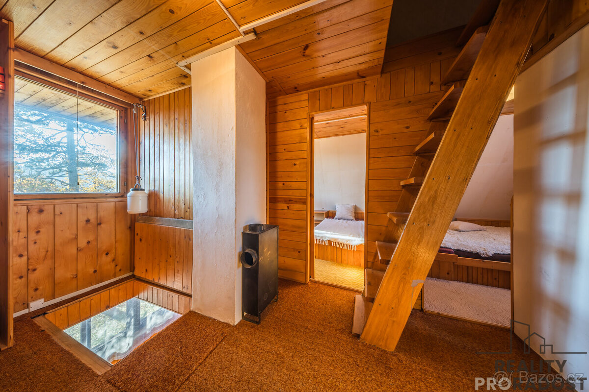 Prodej chaty 51 m² pozemek 521 m² – Tvarožná Lhota, okres H - 8