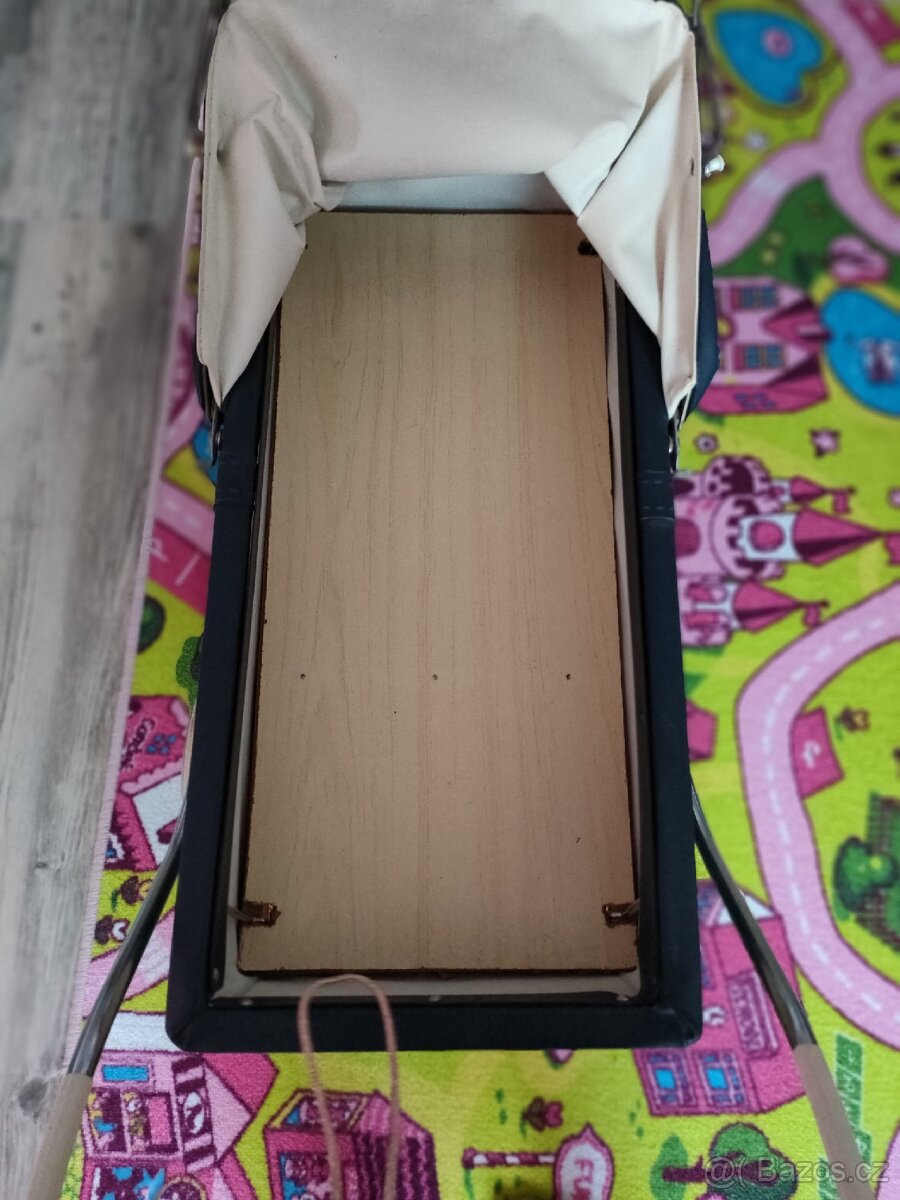 Retro kočárek pro panenky - 8