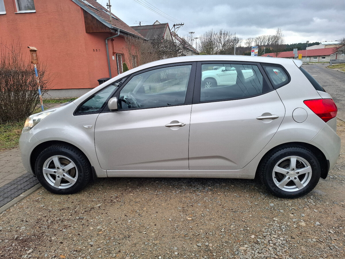 Kia Venga 1.6 CVVT 92kW 2010 klima - 8