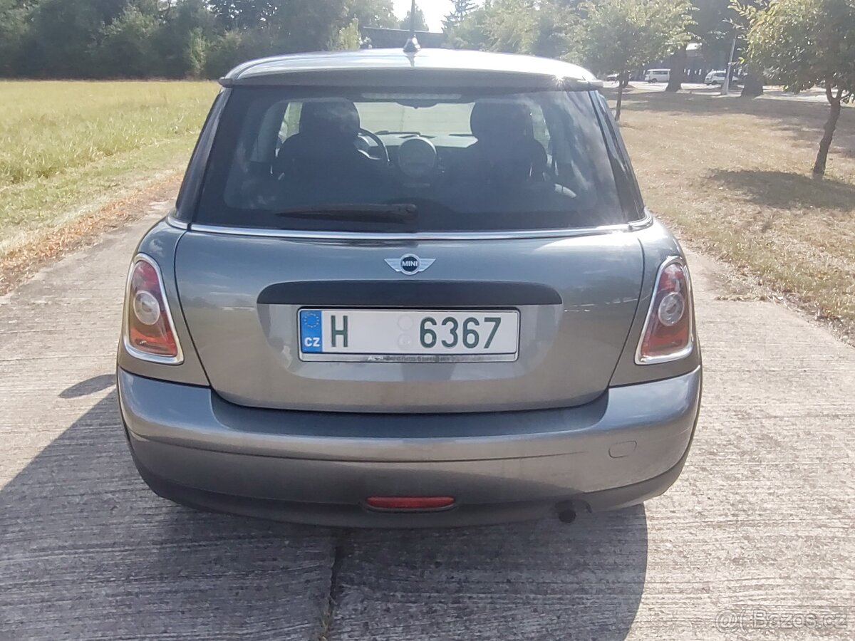 Mini Cooper 1.4 70 kW, 2009, najeto 84t km - 8