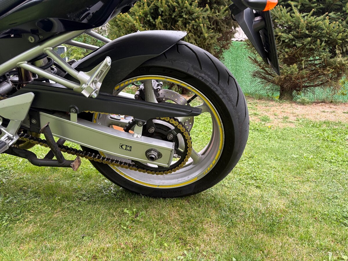 Yamaha FZ6 - 8