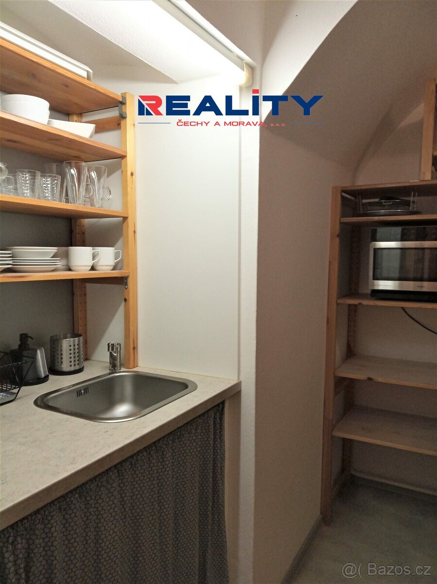 Komfortní prostor k bydlení v centru Litomyšle - 8