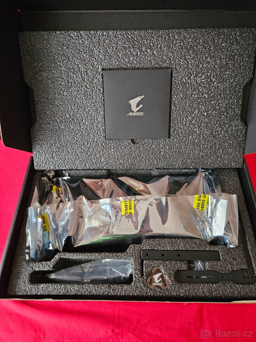 RTX 4070ti Gigabyte Aorus Master 12G - 8