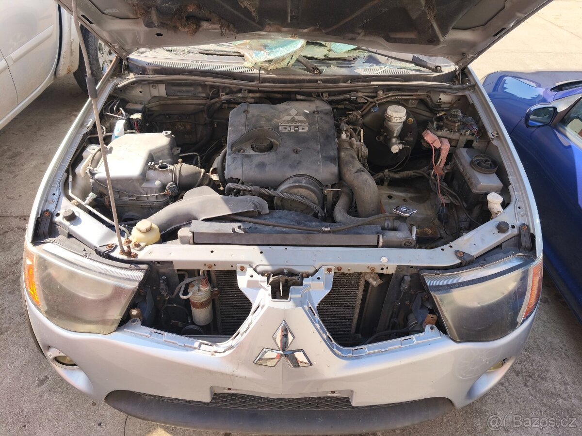Mitsubishi L200 Díly - 8
