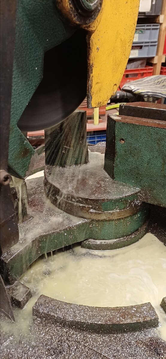 Okružní pila na kov TRS30 - 8