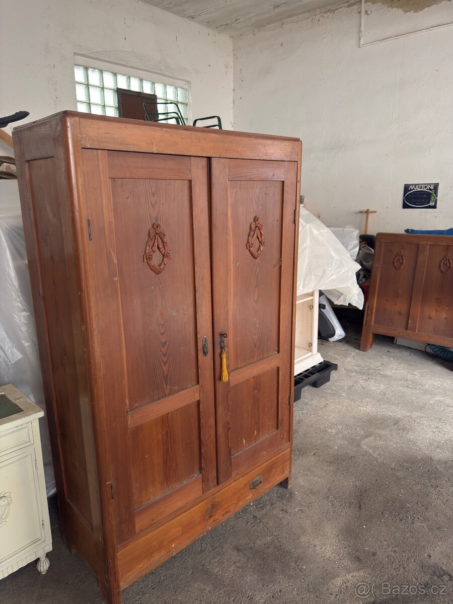 Staré skříně - 8