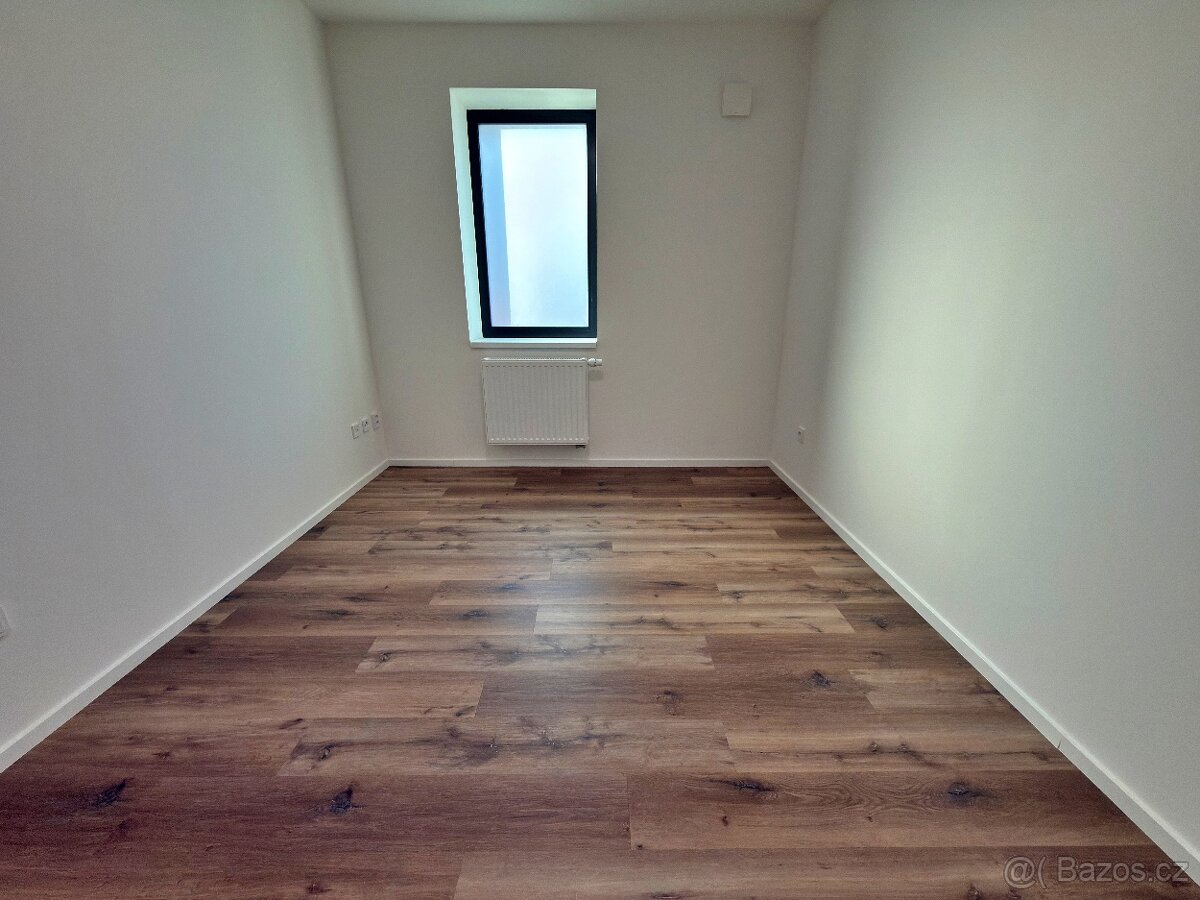 Pronájem bytové jednotky 3+kk - 8