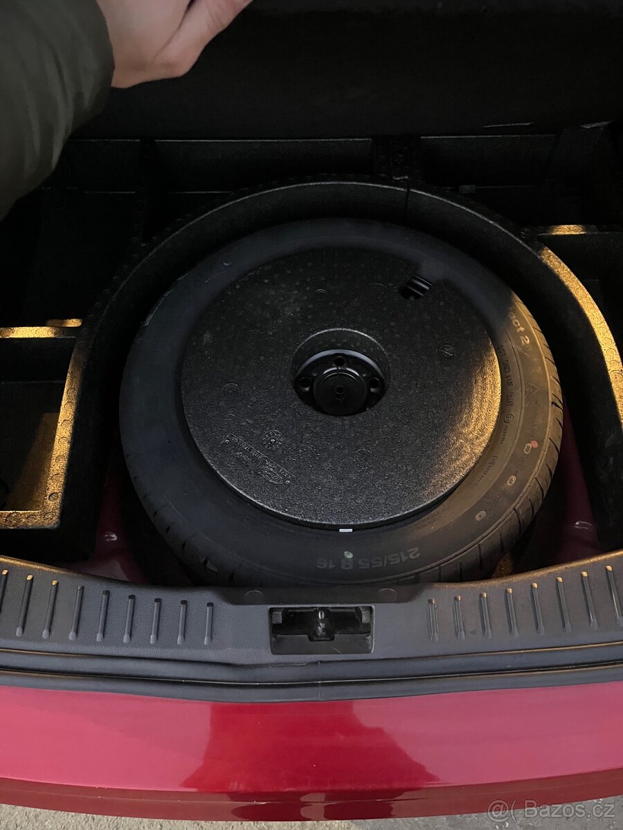 Ford focus 3 TOP VÝBAVA - 8