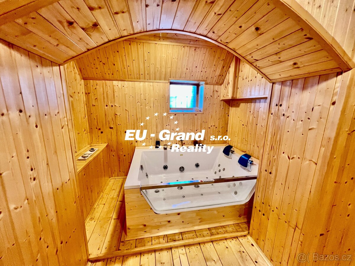 Prodej zrekonstruované vily z konce 19 století v Neugersdorf - 8